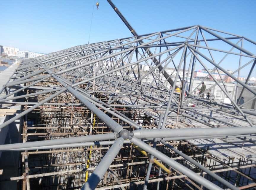诸暨商贸城屋顶网架工程